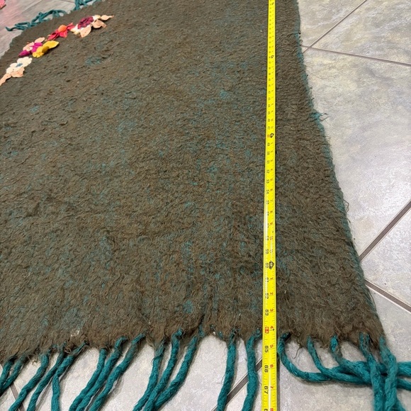 Pier 1 Woolish Floral Knit 48x64 Throw Blanket Teal Brown Needle Felted Flowers - Picture 7 of 7